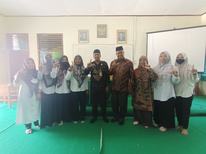 MTsN 6 Muaro Jambi Gelar Kegiatan BIAS Imunisasi HPV Bekerja Sama dengan Puskesmas Pondok Meja