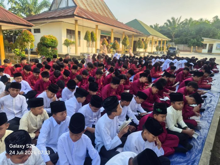 Kegiatan Yasinan Rutin Madrasah: Menanamkan Nilai-Nilai Keislaman Sejak Dini