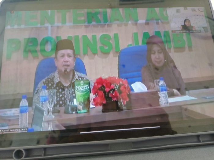 MTsN 6 Muaro Jambi Gelar Zoom Meeting untuk Tingkatkan Kompetensi Guru dan Kepala Madrasah